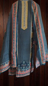 Soft Muslin Digital Print Suit with Elegant Mirror Work