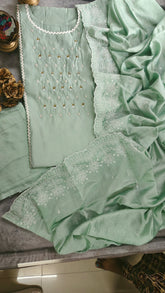 Muslin Digital Print Kurta with embroidary Highlighting & Matching muslin Dupatta – Semi-Stitched Suit