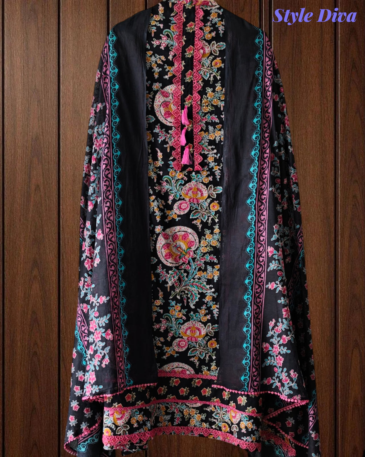 Cotton Pakistani Style Printed Un-Stitched Suit with Crochet Lacing Dupatta