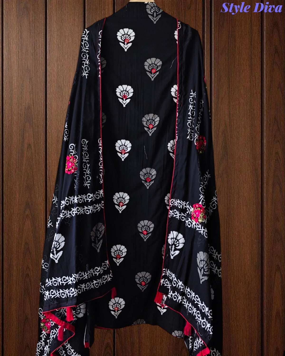 Pure Cotton Printed Unstitched Suit with Mirror Highlighting & Thread Embroidered Dupatta