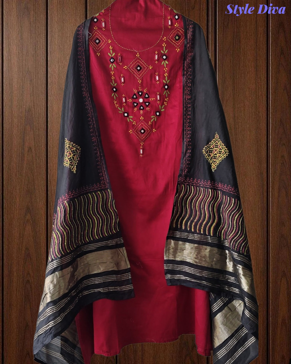 SD1135 - Jaam Cotton Unstitched Suit with Mirror &amp; Kantha Work, Mul Chanderi Lagdi Patta Dupatta