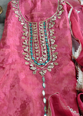Muslin Elegance: Self-Design Kurta with Gotta Embellished Chiffon Dupatta