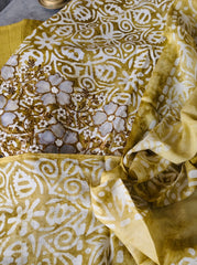Cotton Batik Elegance: Kurta with Laser-Cut Daman & Printed Dupatta