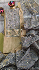 Elegant Linen Digital Print Suit Set with Kantha Work Detailing
