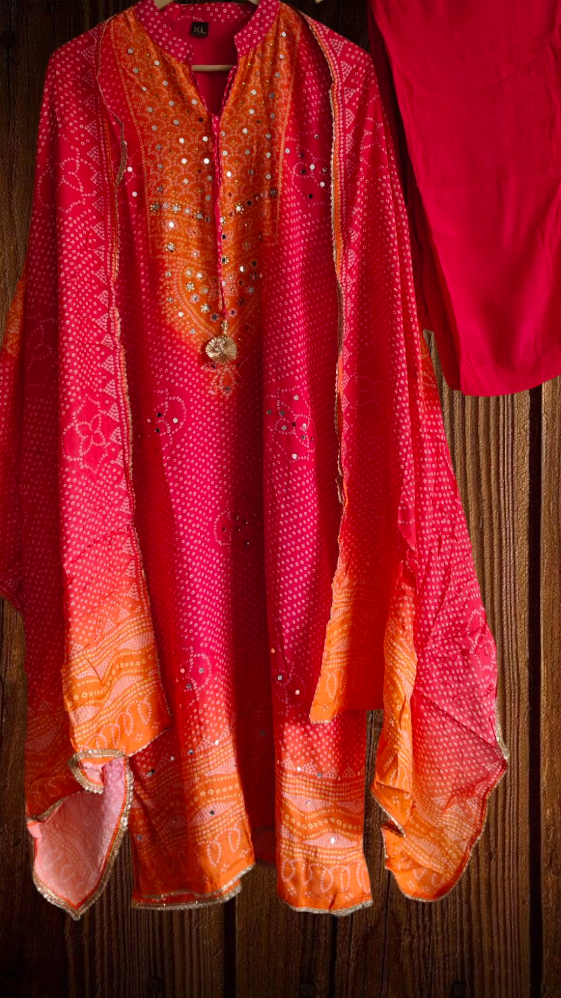 Muslin Bandhani Digital Printed Kurta with Mirror Highlighting & Bandhani Dupatta – Stitched Suit with Shantoon Pants