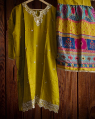 Muslin Zari Work Kurta with Digital Printed Garara & Dupatta – Fully Stitched 3 Pc Set