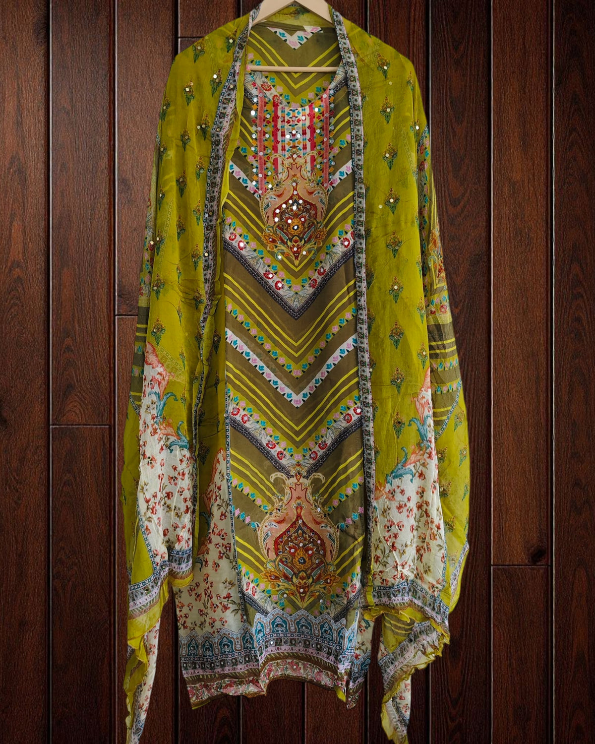 🌷 Organza Mirror Work Digital Print Suit with Chiffon Dupatta – Unstitched 3 Pc Set