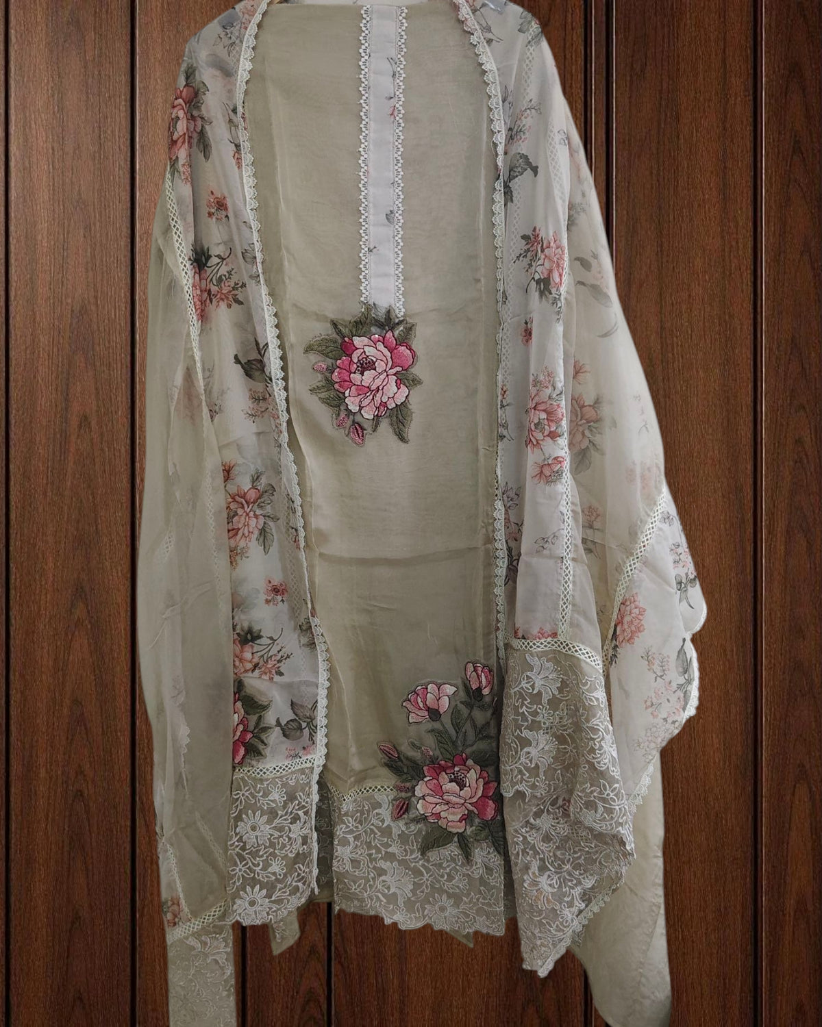 Elegant Organza Crochet Lace & Patch Embroidery Unstitched Suit Set (3 Pc)