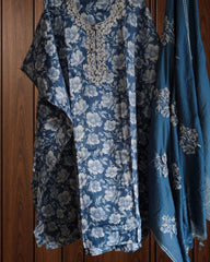 Elegant Cotton Suit with Kashmiri Embroidery & Muslin Dupatta