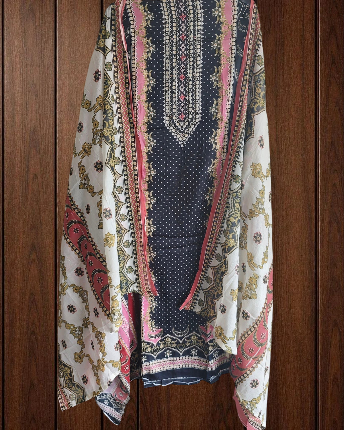 Elegant Cotton Digital Print Handwork Suit Set