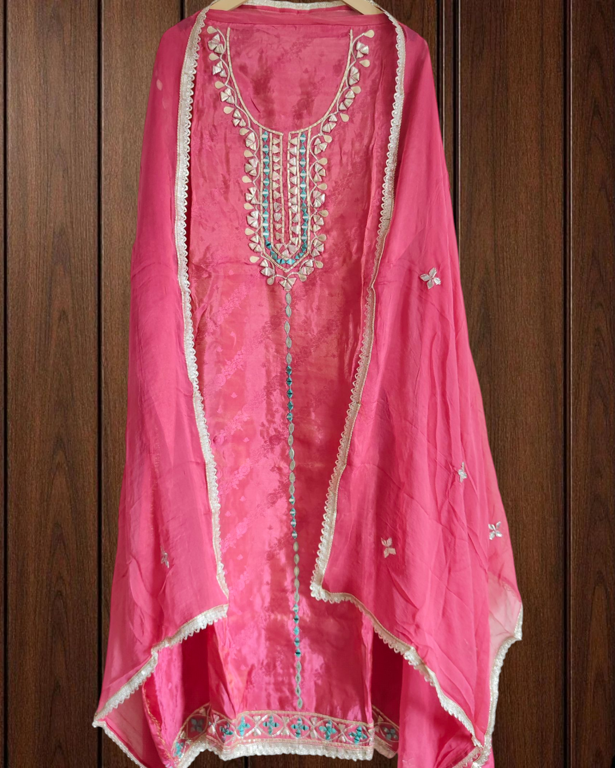 Muslin Elegance: Self-Design Kurta with Gotta Embellished Chiffon Dupatta