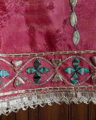 Muslin Elegance: Self-Design Kurta with Gotta Embellished Chiffon Dupatta