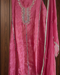Muslin Elegance: Self-Design Kurta with Gotta Embellished Chiffon Dupatta
