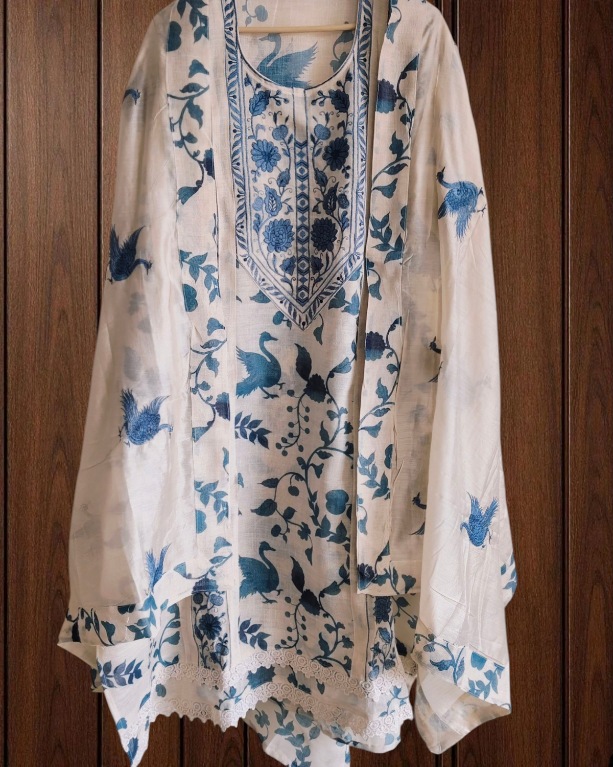 Printed cotton Linen Kurta with Crochet & Embroidered Dupatta: Suit Set