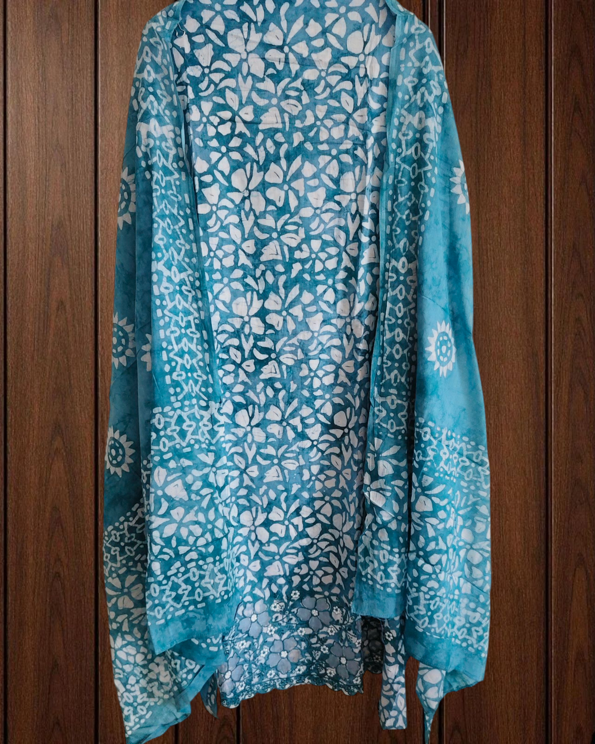 Cotton Batik Elegance: Kurta with Laser-Cut Daman & Printed Dupatta