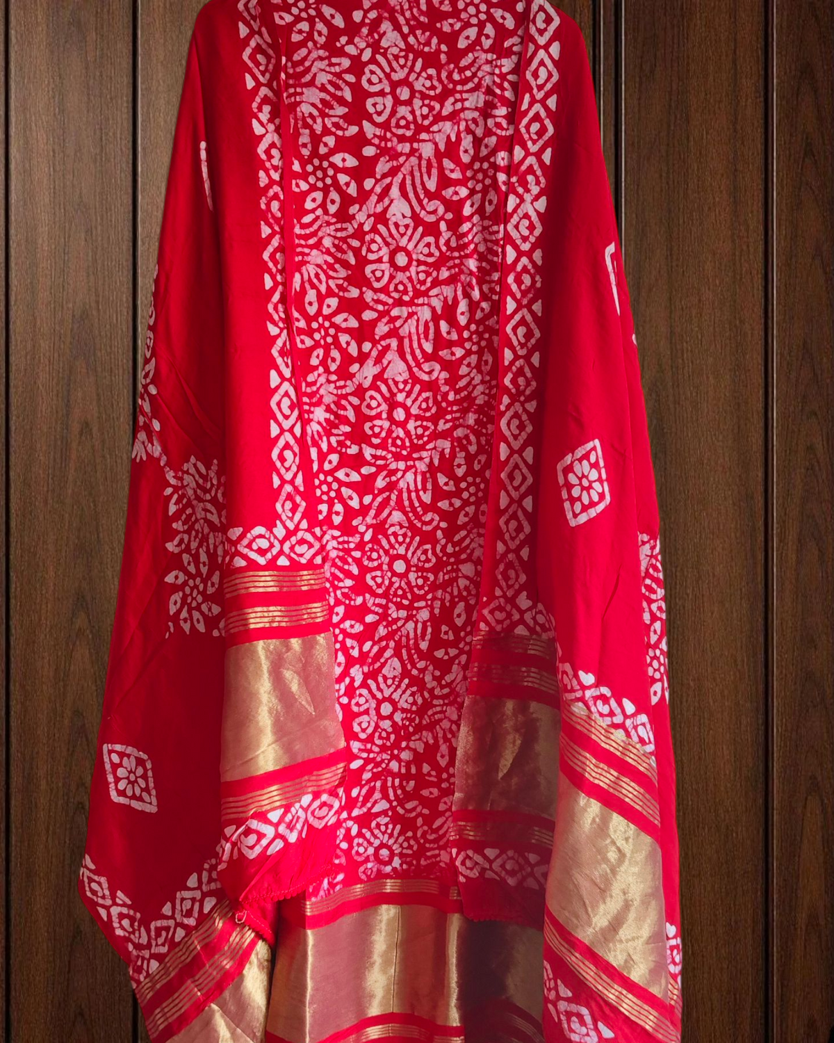 Elegant Muslin Batik Print Suit with Banarasi Accents- RED COLOR