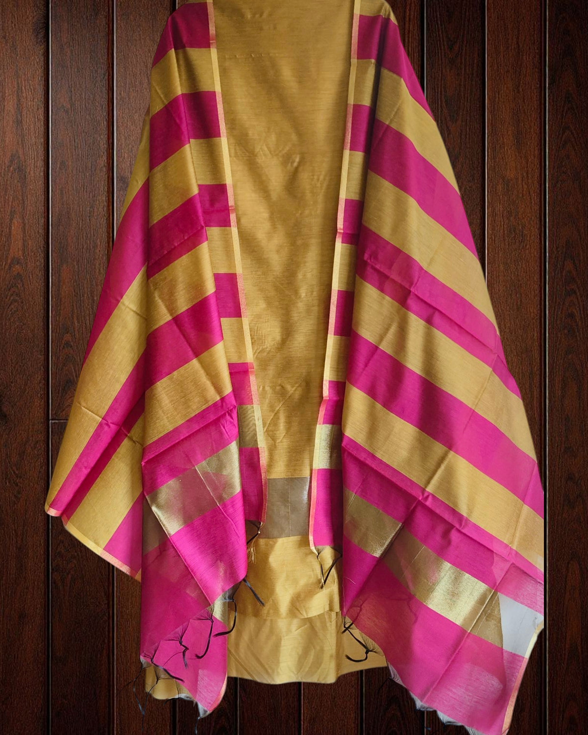 Elegant Maheshwari Silk Suit with Banarasi Border