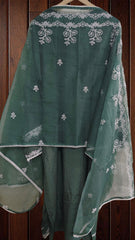 Muslin Digital Print Kurta with ✨embroidary Highlighting & sodt organza Dupatta – Semi-Stitched Suit