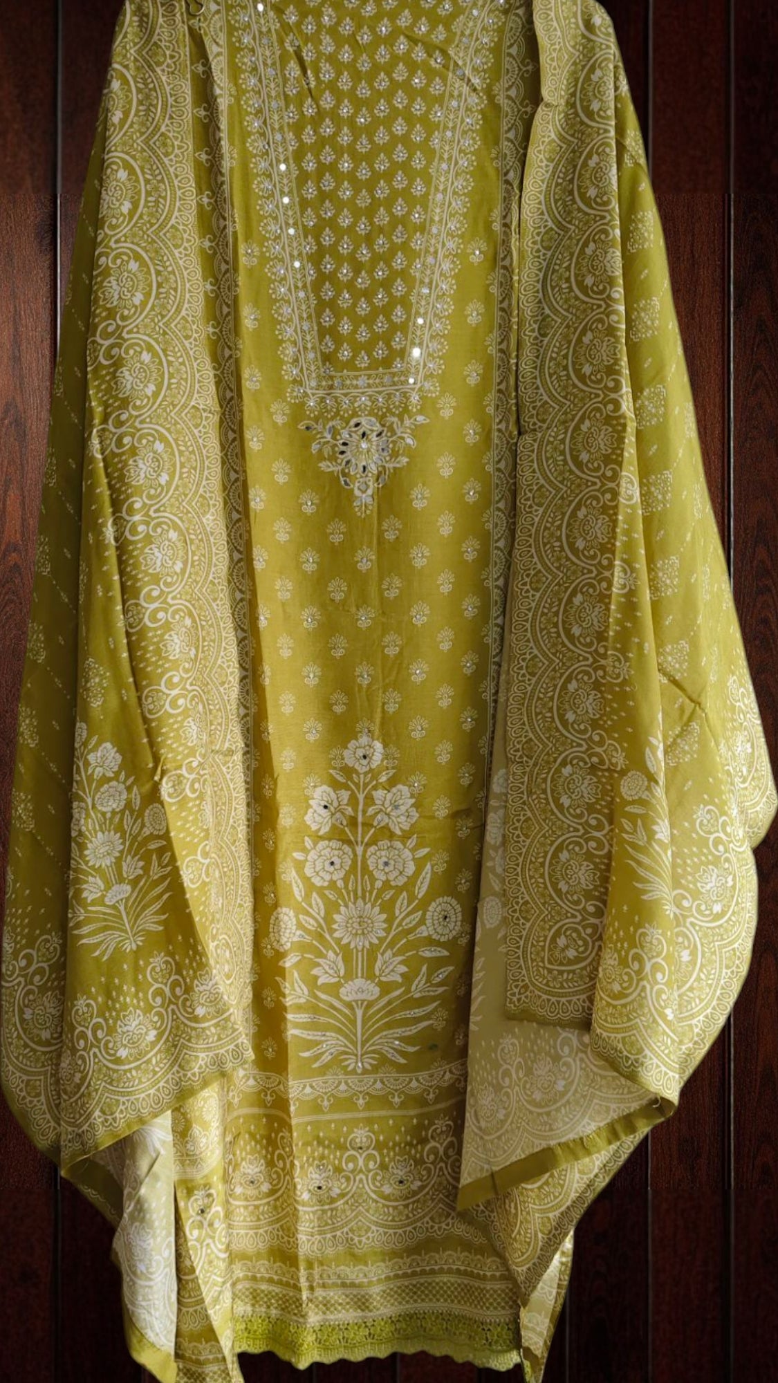 Muslin Digital Print Suit Unstiched suit 3 pc set