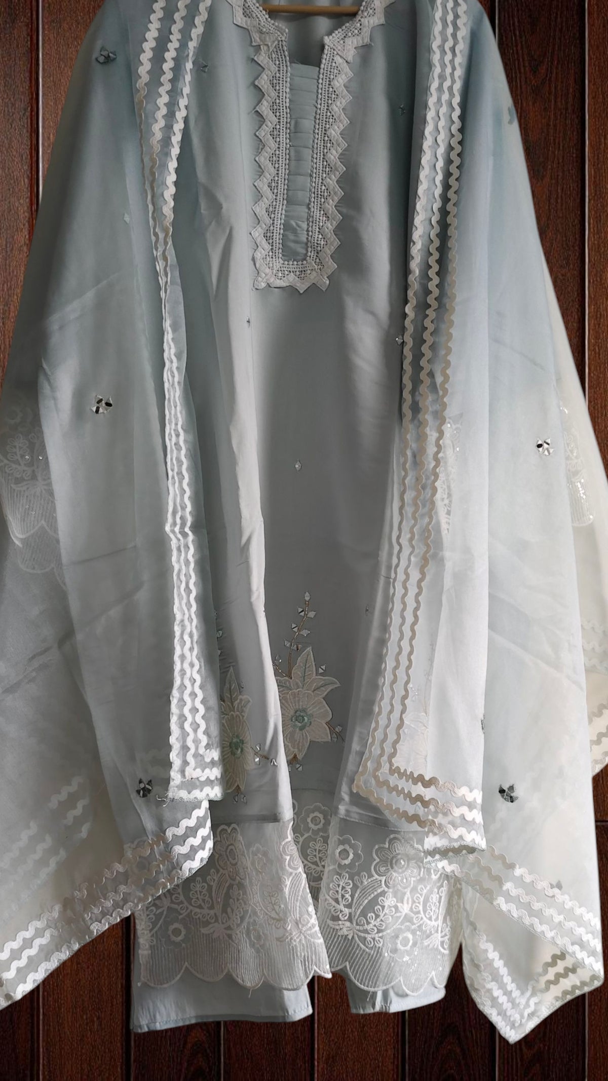 Elegant Mul Chanderi Kurta Set with 3d  Work &  mirror work organza Dupatta – semistitched |  Bottom Fabric